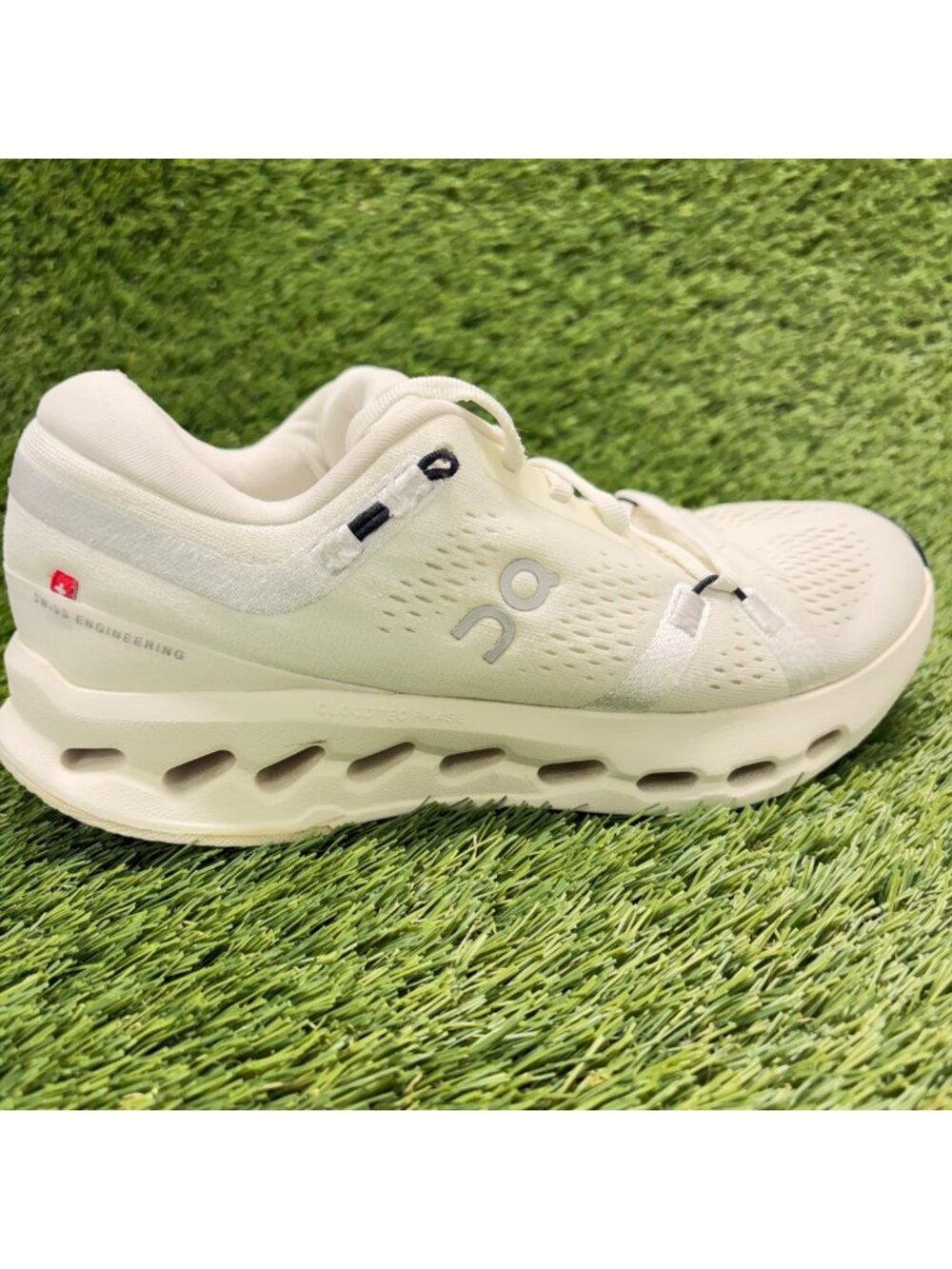On Cloudsurfer 2 Womens Size 7 Ivory Cream Black Athletic Running Shoes Sneakers